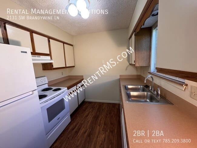 Building Photo - USD 437 - WITHIN WALKING DISTANCE OF WESTR...