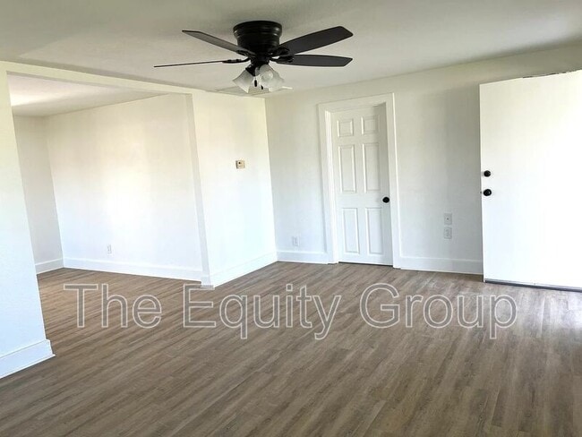 Foto del edificio - 303 Riverside Dr