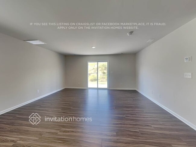 Foto del edificio - 5120 Spring Breeze Blvd