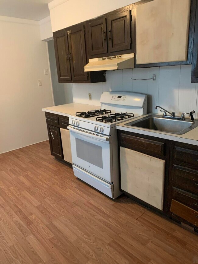 221 Barney St Unit 2, WilkesBarre, PA 18702 Room for Rent in Wilkes