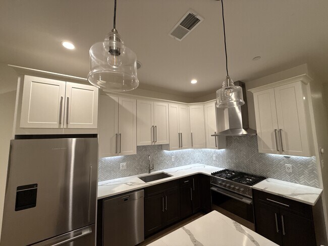 Foto del edificio - 946 Saratoga St