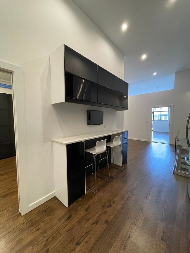 Foto del edificio - 1451 N Ashland Ave