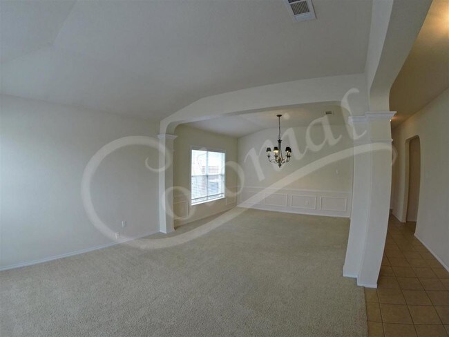 Building Photo - 111 E Deer Horn Pass