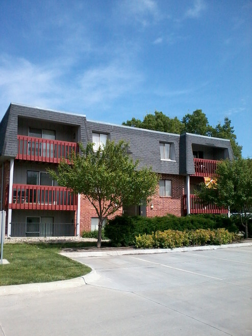 Outside - 1919 K St