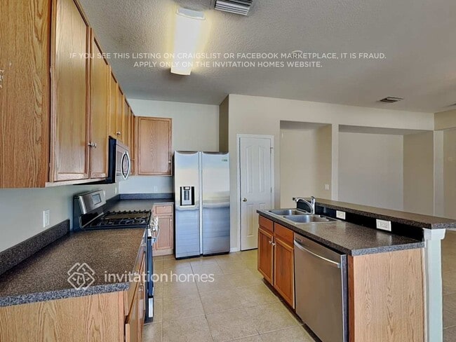 Building Photo - 6606 Colonial Lake Dr