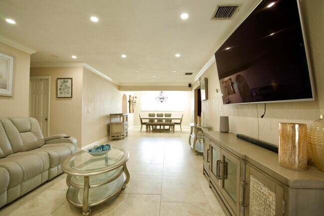 Foto del edificio - 2836 SW 4th Ct