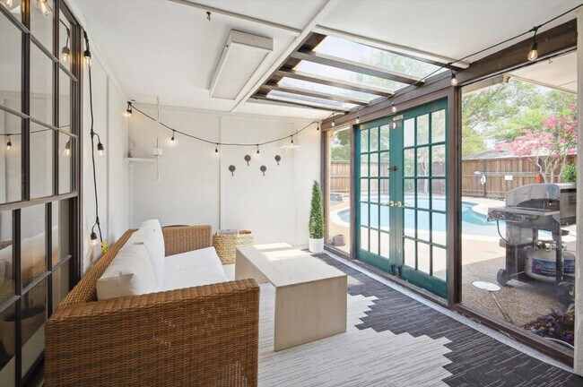 Foto del edificio - 800 High Meadow Dr