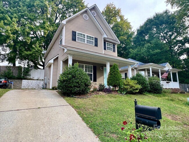 Foto del edificio - 520 Jakes Ridge Ln