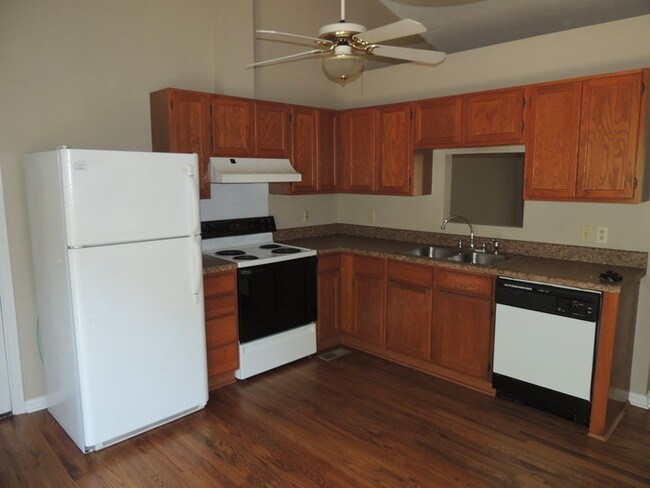 Foto del edificio - 2635 Crestpark Rd