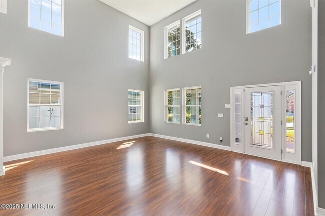 Foto del edificio - 11725 Paddock Gates Dr