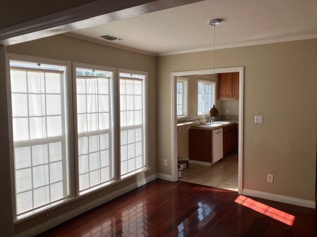 Foto del edificio - 2833 S Victoria Ave