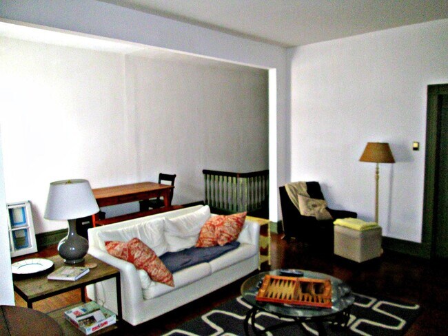 Building Photo - HANO1627