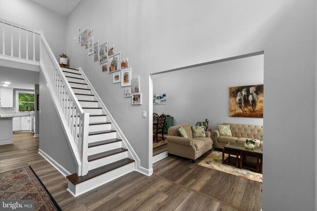 Building Photo - 6874 Caravan Ct