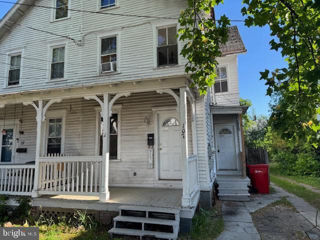 Building Photo - 107 Oak St