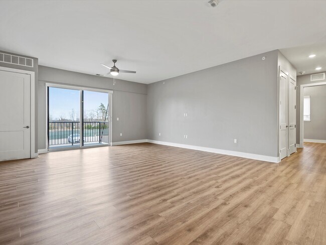 Foto del edificio - Cedar Valley Luxury Apartments