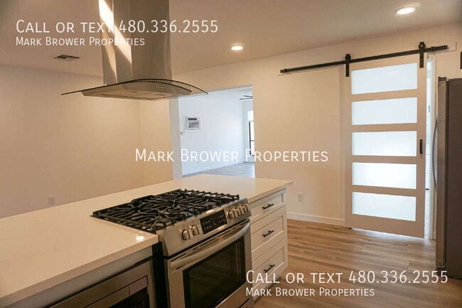 Photo - 713 S Darrow Dr House