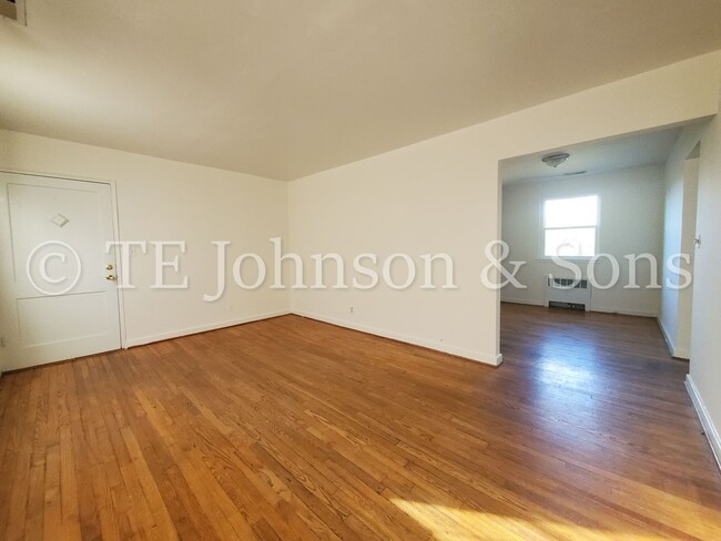 Foto del edificio - Spacious 2 Bedroom Condo