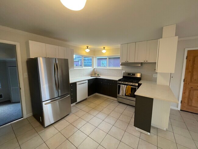 Building Photo - 2602 Utter St