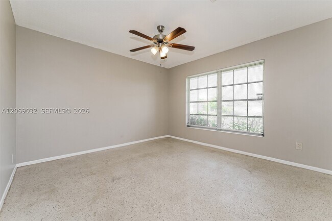 Foto del edificio - 687 SW Heather St