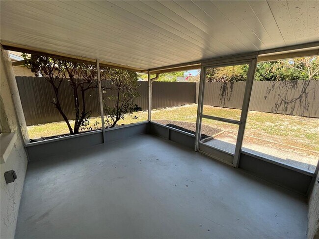 Building Photo - 5123 Brookside Ln