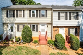 Building Photo - 15 Astor Ct
