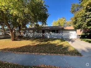 Building Photo - 611 Starlite Ave