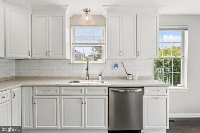 Photo - 5907 L St House