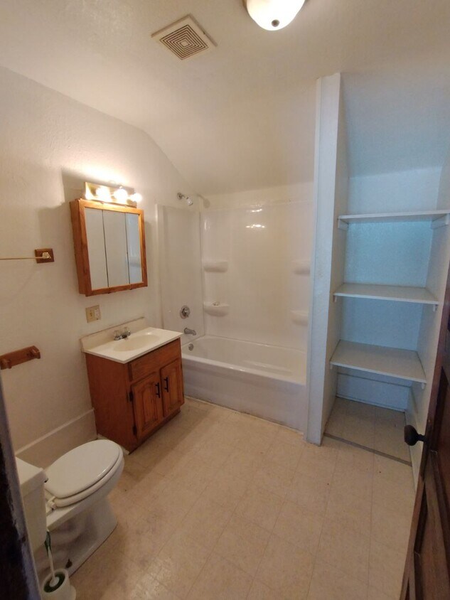 Primary Photo - 101 1st Ave NW