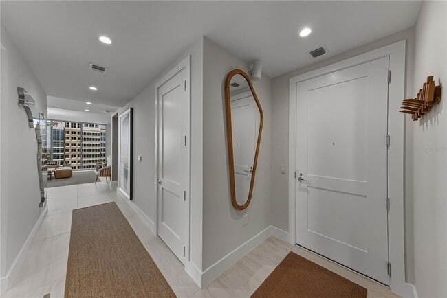 Foto del edificio - 275 1st Ave S