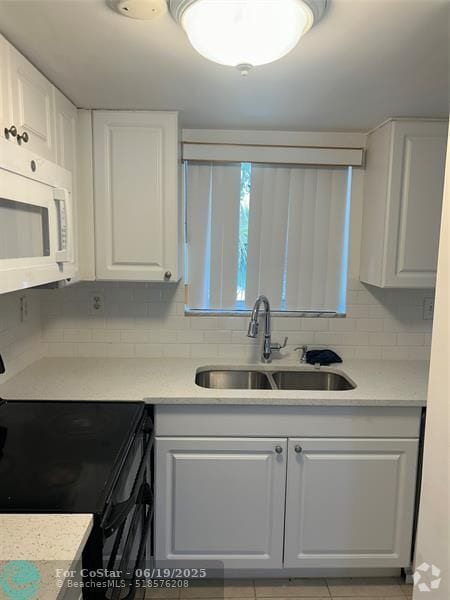 Building Photo - 1501 Crescent Cir