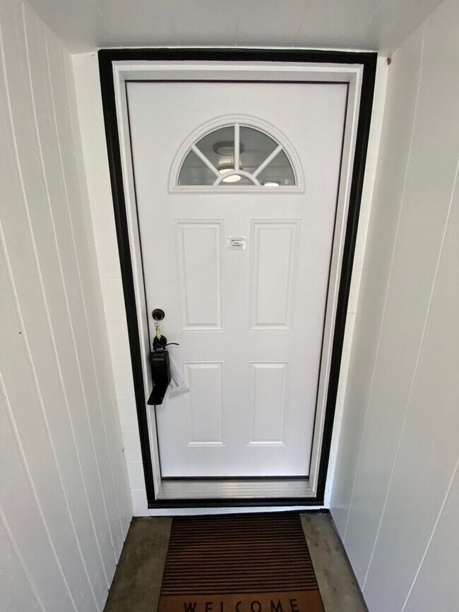 Building Photo - SE SALEM, Spacious 3 Bed 2 Bath, Single Fa...