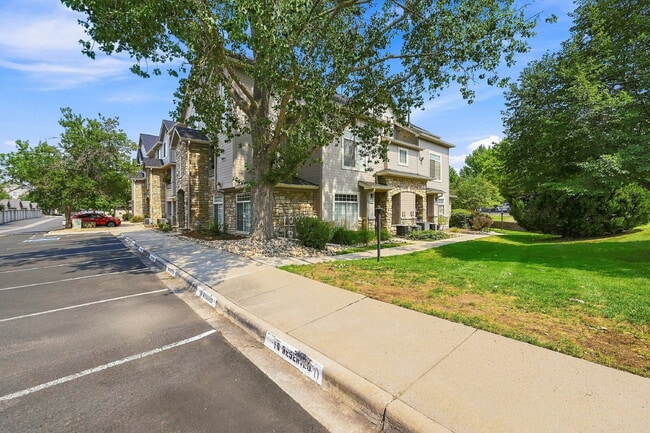 Building Photo - $2,030.95, 2 Beds - 2.5 Bath, Condo in Denver with Central A/C!