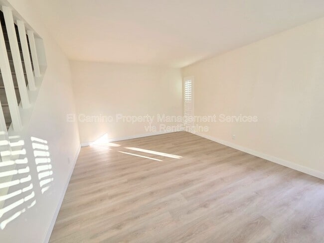 Foto del edificio - 10421 Carlyle Ct