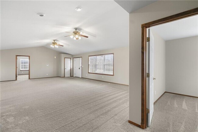 Building Photo - 14151 Rolling Hills Rd