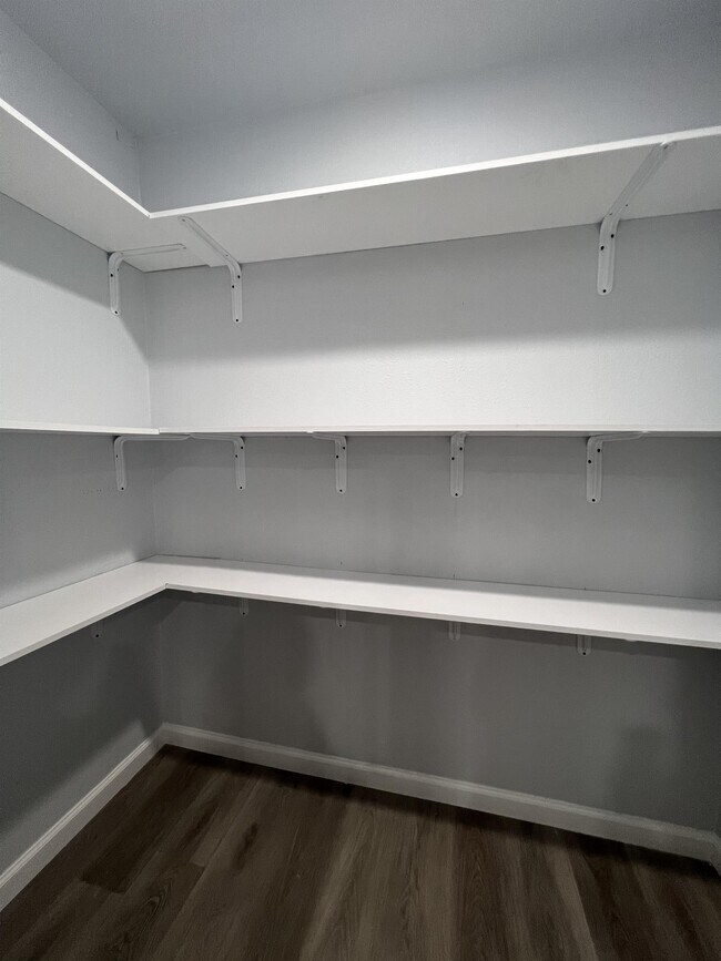Foto del edificio - 2811 Tisinger Ave
