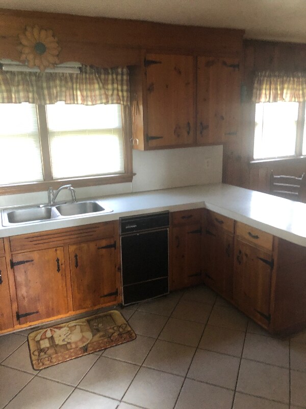 Foto del edificio - 100 Lowry Ln