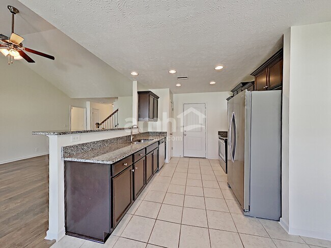 Foto del edificio - 1617 Ursuline Ln