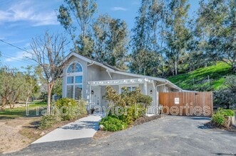 Building Photo - 1512 S Stage Coach Ln