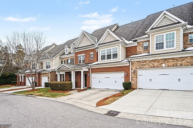 Building Photo - 5623 Triveny Rd