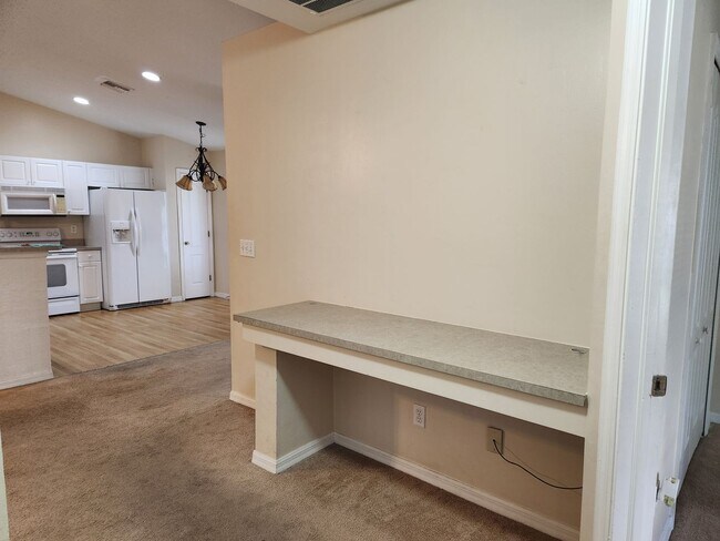 Building Photo - 1224 Bayou St E