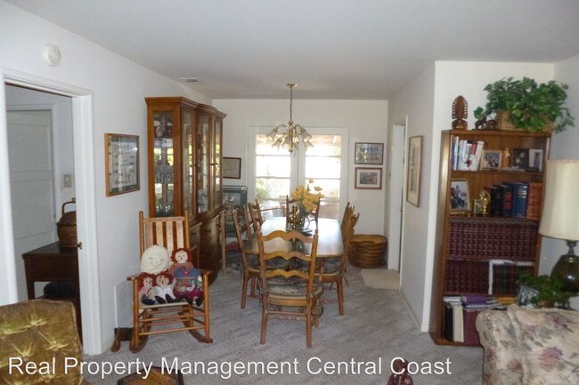 Building Photo - 347 La Canada Dr