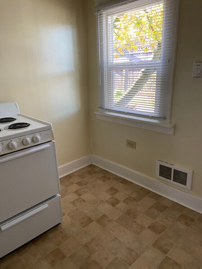 1712 Colby Ave, Everett, WA 98201 House Rental in Everett, WA