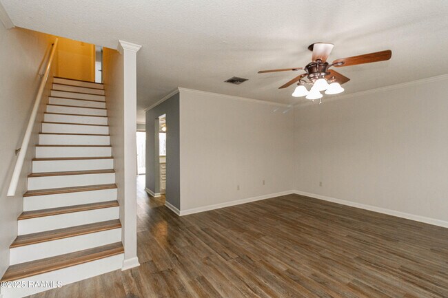 Foto del edificio - 3500 E Simcoe St