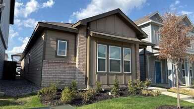 Building Photo - 3025 Pecan Farm Ln