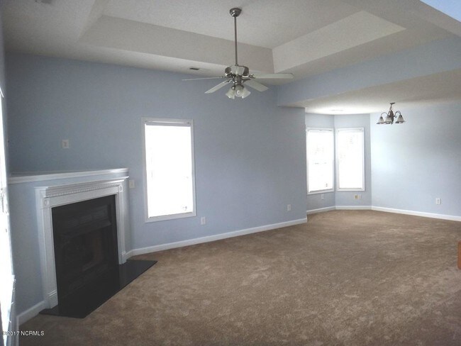 Foto del edificio - 114 Riverbirch Pl