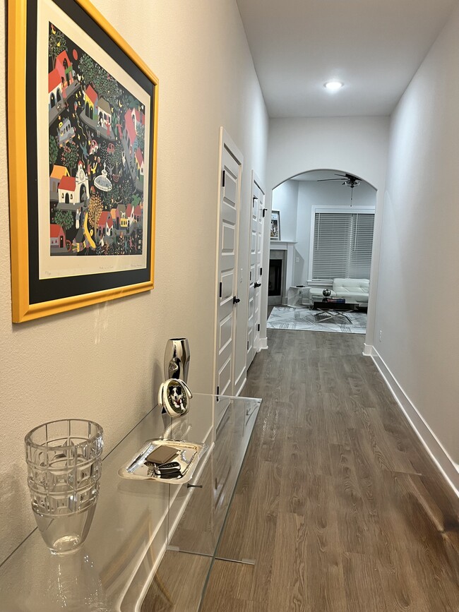 Foto del edificio - 6049 W Quinn St