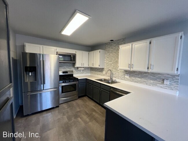 Building Photo - 3 br, 2 bath House - 3329 F ST