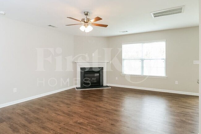 Building Photo - 2637 Cider Ridge Rd