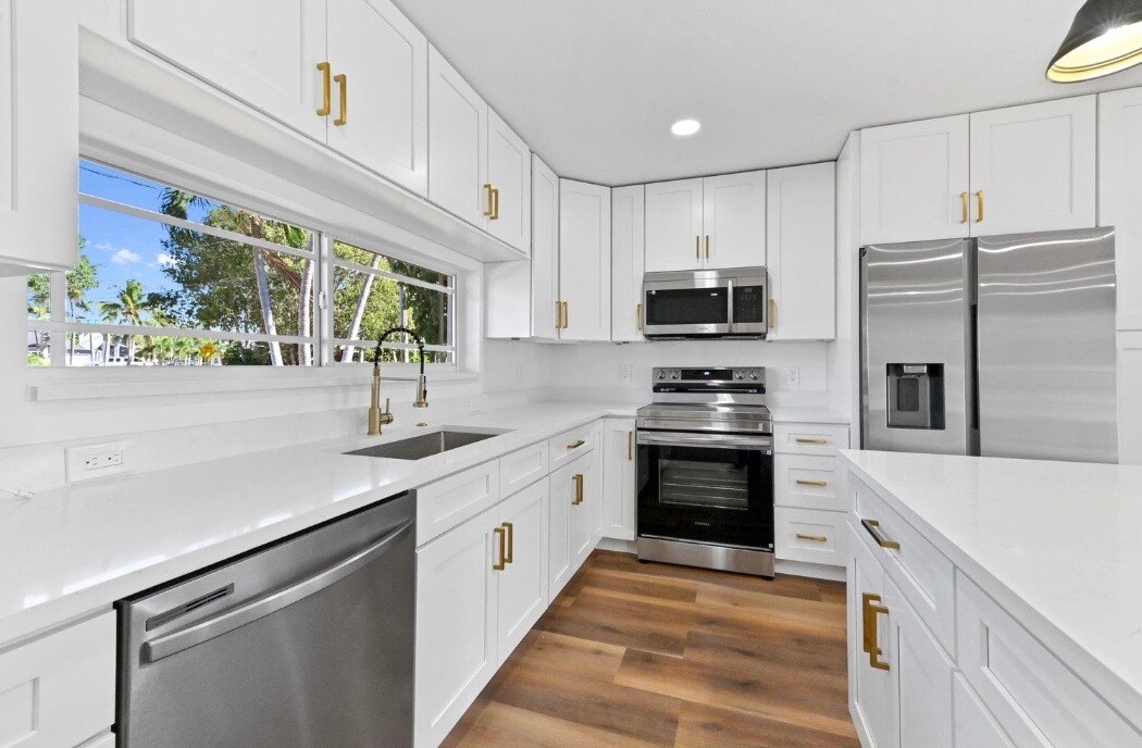 Primary Photo - 2710 NE 48th Ct