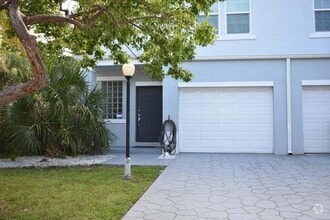 Building Photo - 2300 Florida Blvd